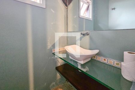 Casa de condomínio para alugar com 180m², 3 quartos e 1 vagaLavabo