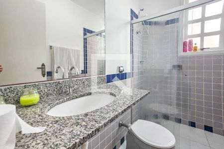Casa de condomínio para alugar com 180m², 3 quartos e 1 vagaBanheiro