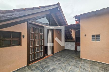 Casa de condomínio para alugar com 180m², 3 quartos e 1 vagaÁrea de Lazer privativa