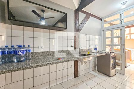 Cozinha de casa de condomínio para alugar com 3 quartos, 180m² em Enseada, Guarujá