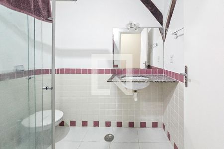 Casa de condomínio para alugar com 180m², 3 quartos e 1 vagaBanheiro da Suíte