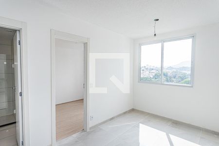 Sala, cozinha e área de serviço de apartamento à venda com 2 quartos, 34m² em Vila Barreto, São Paulo