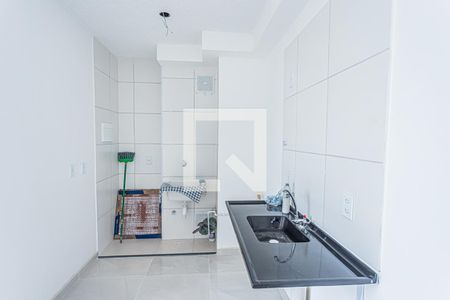 Sala, cozinha e área de serviço de apartamento à venda com 2 quartos, 34m² em Vila Barreto, São Paulo