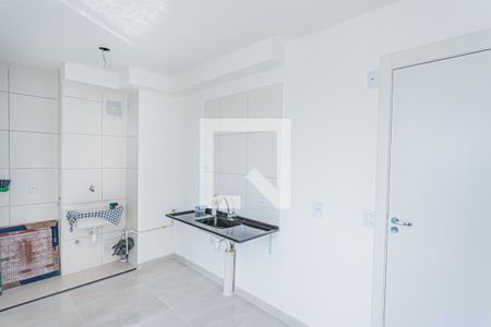 Sala, cozinha e área de serviço de apartamento à venda com 2 quartos, 34m² em Vila Barreto, São Paulo