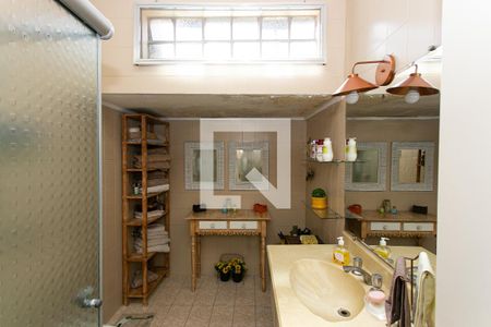 Casa à venda com 202m², 7 quartos e 2 vagasCasa 1 - Banheiro 1