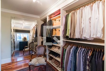 Apartamento à venda com 349m², 4 quartos e 4 vagasQuarto 1 Closet 