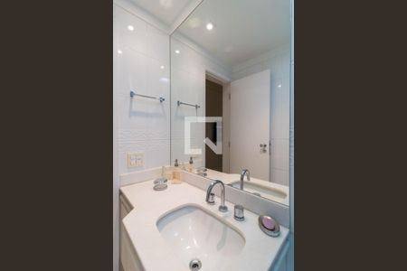 Apartamento à venda com 349m², 4 quartos e 4 vagasQuarto 3 Banheiro