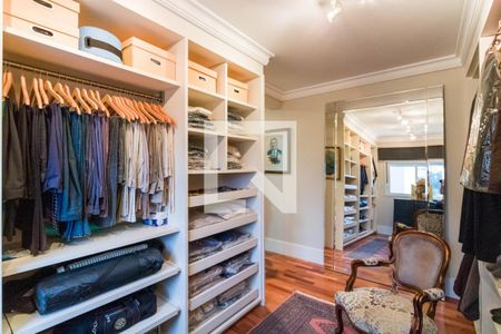 Apartamento à venda com 349m², 4 quartos e 4 vagasQuarto 1 Closet 