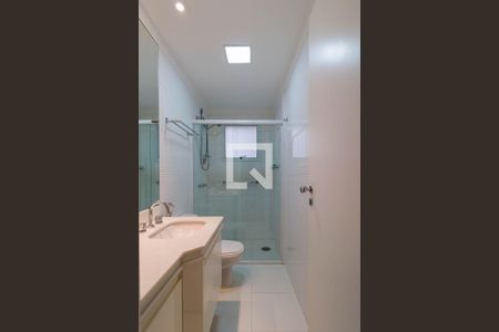 Apartamento à venda com 349m², 4 quartos e 4 vagasQuarto 2 Banheiro