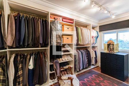 Apartamento à venda com 349m², 4 quartos e 4 vagasQuarto 1 Closet 