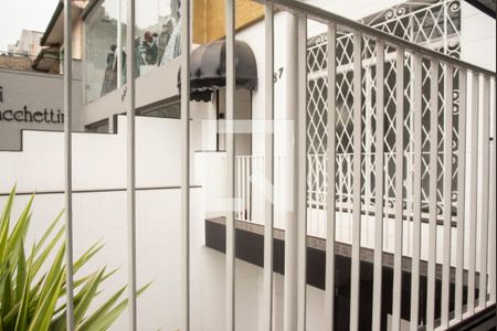 Casa para alugar com 200m², 2 quartos e 2 vagas Casa para alugar com 200m², 2 quartos e 2 vagasFrente