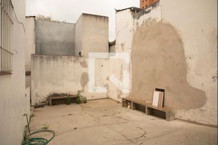 Casa para alugar com 200m², 2 quartos e 2 vagas Casa para alugar com 200m², 2 quartos e 2 vagasQuintal