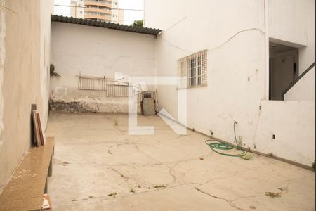Casa para alugar com 200m², 2 quartos e 2 vagas Casa para alugar com 200m², 2 quartos e 2 vagasQuintal