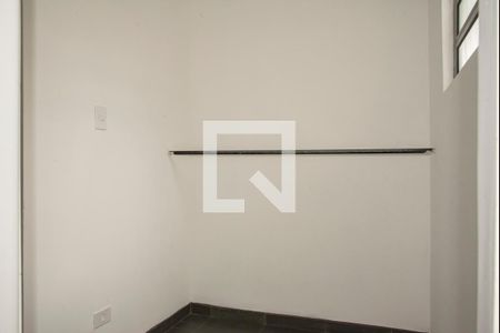 Casa para alugar com 200m², 2 quartos e 2 vagas Casa para alugar com 200m², 2 quartos e 2 vagasCloset do Quarto 2