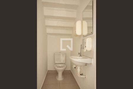 Casa para alugar com 200m², 2 quartos e 2 vagas Casa para alugar com 200m², 2 quartos e 2 vagasLavabo da Sala