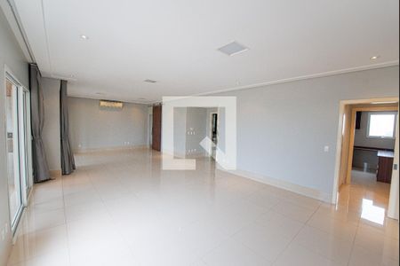 Apartamento para alugar com 235m², 3 quartos e 3 vagasSala
