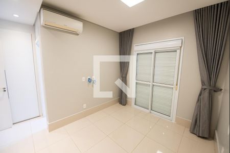 Apartamento para alugar com 235m², 3 quartos e 3 vagasSuíte 2