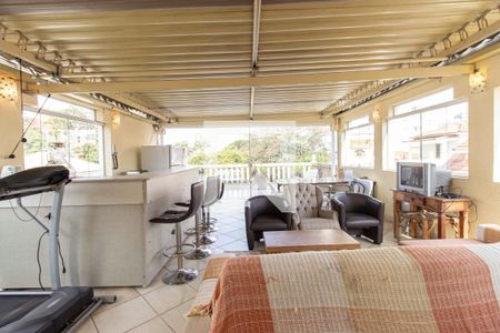 Casa à venda com 201m², 4 quartos e 4 vagasÁrea comum da casa