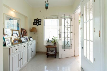 Casa à venda com 201m², 4 quartos e 4 vagasHall de entrada da casa