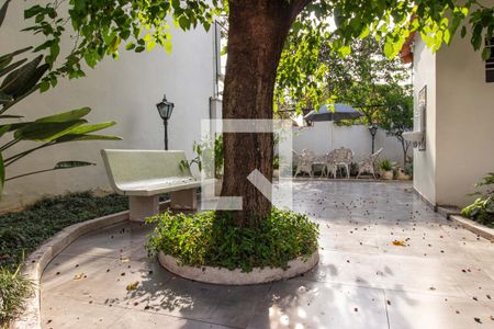 Casa à venda com 201m², 4 quartos e 4 vagasÁrea comum