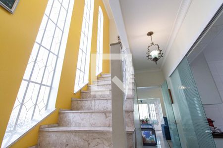 Casa à venda com 201m², 4 quartos e 4 vagasEscadas