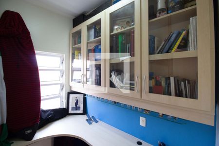 Casa à venda com 201m², 4 quartos e 4 vagasEscritório do quarto