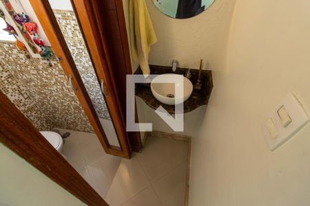 Casa à venda com 201m², 4 quartos e 4 vagasLavabo