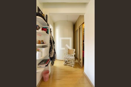 Casa à venda com 201m², 4 quartos e 4 vagasCloset da suíte 2