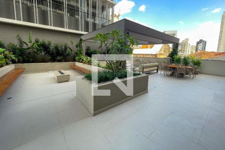 Studio para alugar com 28m², 1 quarto e sem vaga Studio para alugar com 28m², 1 quarto e sem vagaÁrea comum - Piscina