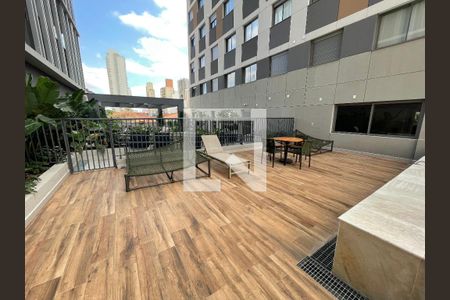 Studio para alugar com 28m², 1 quarto e sem vaga Studio para alugar com 28m², 1 quarto e sem vagaÁrea comum - Piscina