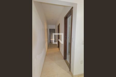 Corredor de casa à venda com 2 quartos, 126m² em São José, Canoas