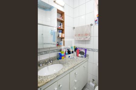 Casa à venda com 144m², 3 quartos e 1 vagaBanheiro