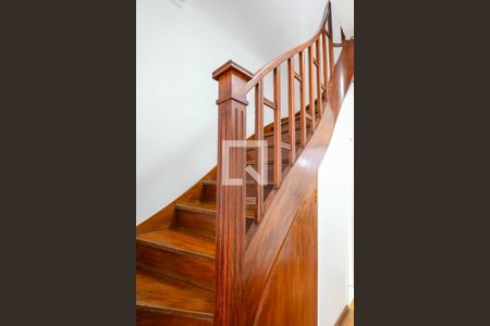 Casa à venda com 144m², 3 quartos e 1 vagaEscada 