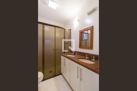 Apartamento à venda com 130m², 3 quartos e 3 vagasBanheiro