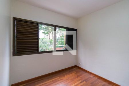 Apartamento à venda com 130m², 3 quartos e 3 vagasquarto 2