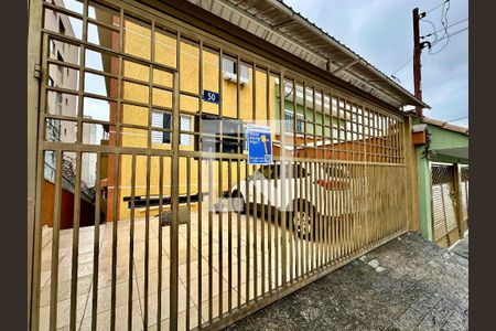 Casa de condomínio para alugar com 81m², 3 quartos e sem vaga Casa de condomínio para alugar com 81m², 3 quartos e sem vagaFachada