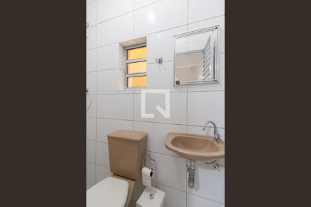 Casa de condomínio para alugar com 81m², 3 quartos e sem vaga Casa de condomínio para alugar com 81m², 3 quartos e sem vagaBanheiro