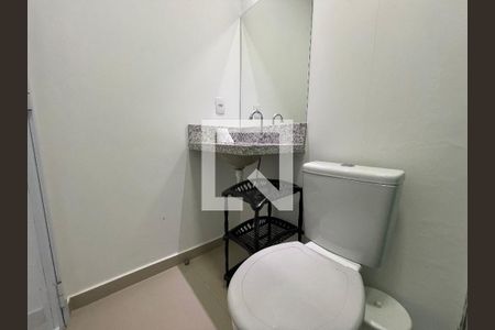 Banheiro kitnet de kitnet/studio para alugar com 1 quarto, 20m² em Vila Butantã, São Paulo