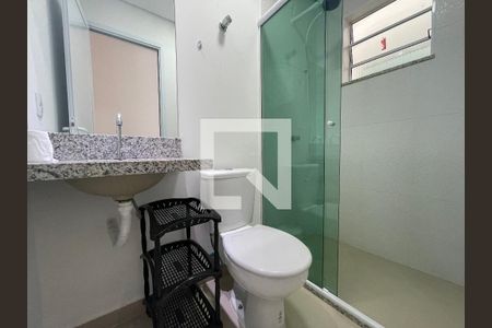 Banheiro kitnet de kitnet/studio para alugar com 1 quarto, 20m² em Vila Butantã, São Paulo