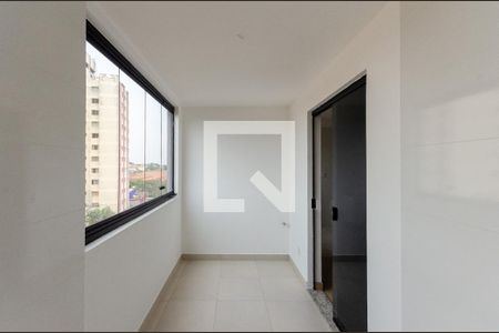 Apartamento para alugar com 60m², 2 quartos e 1 vagaÁrea de serviço / Sacada