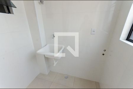 Apartamento para alugar com 60m², 2 quartos e 1 vagaÁrea de serviço / Sacada
