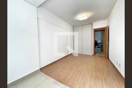 Apartamento à venda com 85m², 3 quartos e 3 vagasQuarto 2