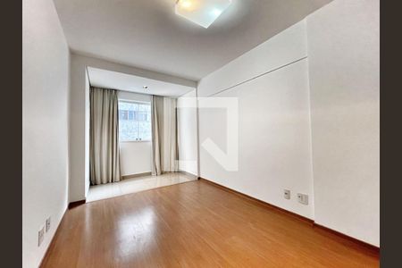 Apartamento à venda com 85m², 3 quartos e 3 vagasQuarto 2