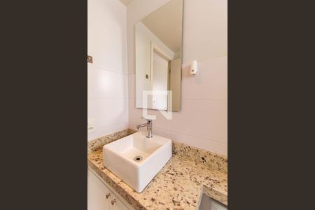 Apartamento à venda com 66m², 3 quartos e 1 vaga Apartamento à venda com 66m², 3 quartos e 1 vagaBanheiro da Suíte 2