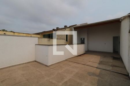 Apartamento à venda com 100m², 2 quartos e 1 vagaCobertura - Quintal