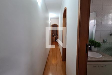 Casa à venda com 160m², 3 quartos e 2 vagas Casa à venda com 160m², 3 quartos e 2 vagasCorredor dos quartos