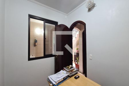 Casa à venda com 160m², 3 quartos e 2 vagas Casa à venda com 160m², 3 quartos e 2 vagasEscritório