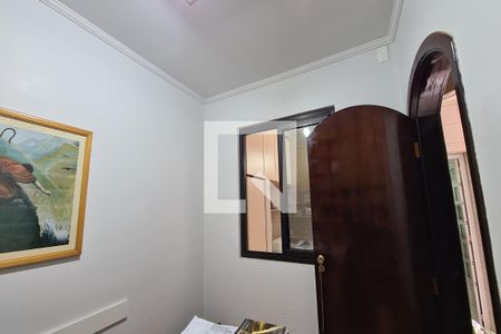 Casa à venda com 160m², 3 quartos e 2 vagas Casa à venda com 160m², 3 quartos e 2 vagasEscritório
