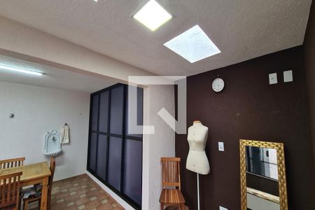 Casa à venda com 160m², 3 quartos e 2 vagas Casa à venda com 160m², 3 quartos e 2 vagasatelie