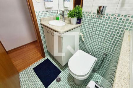 Casa à venda com 160m², 3 quartos e 2 vagas Casa à venda com 160m², 3 quartos e 2 vagasBanheiro